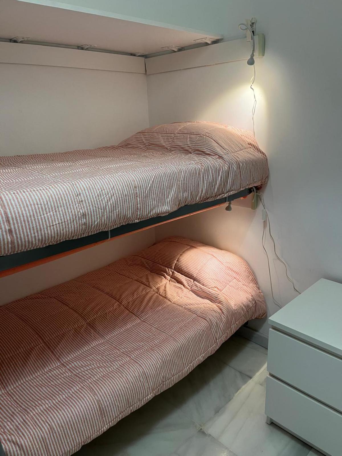 Apartamento Carvajal Beach Fuengirola Rum bild